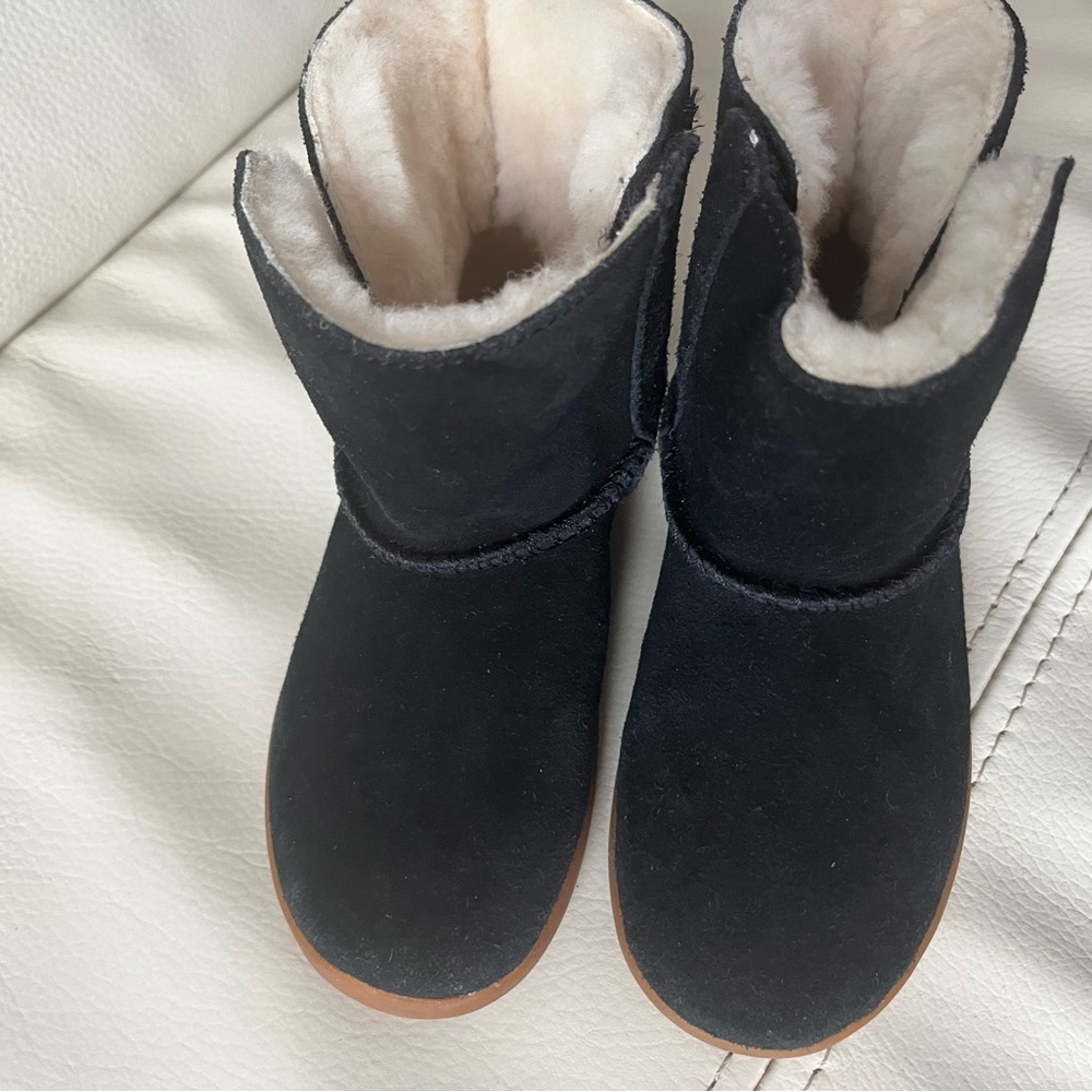 Girls Ugg boots